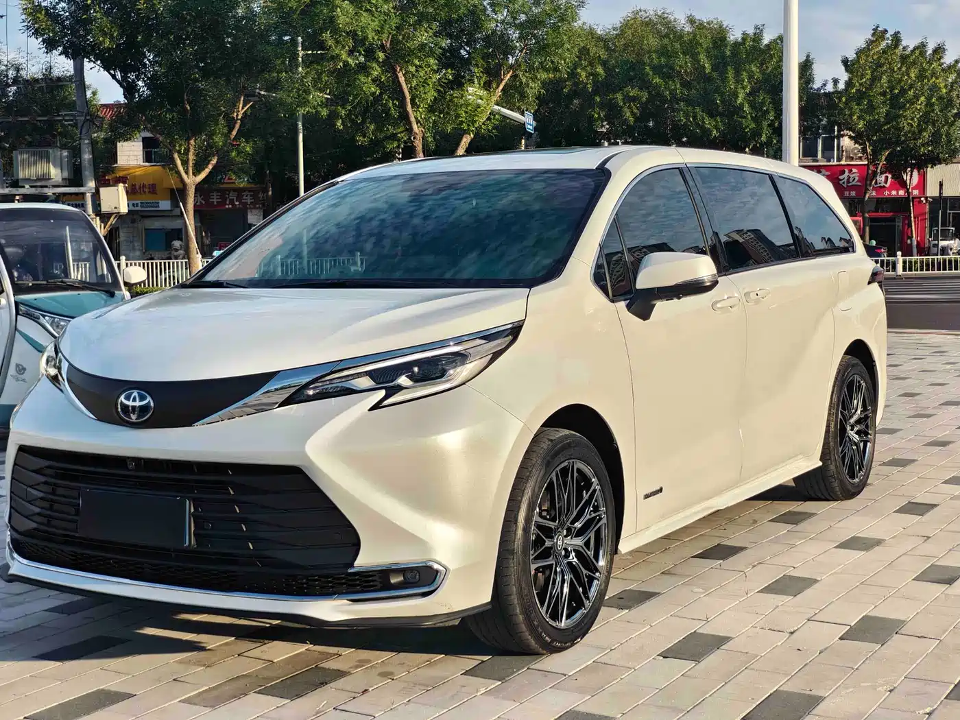 Toyota Sienna 2023 2.5L Hybrid Comfort Edition
