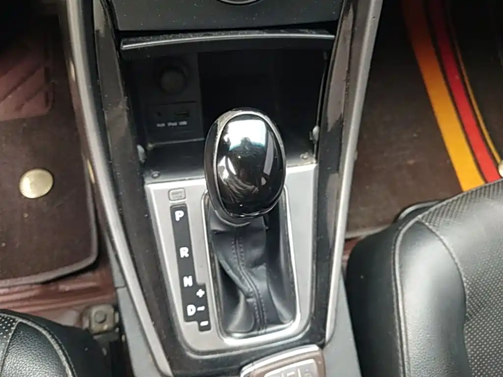 Hyundai Langdong 2015 1.6L Auto Exclusive фото 14