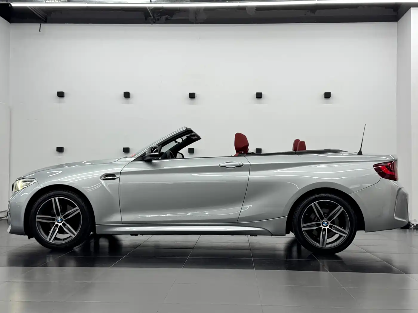 BMW 2 Series (Import) 2017 220i Convertible Coupe Leading фото 12