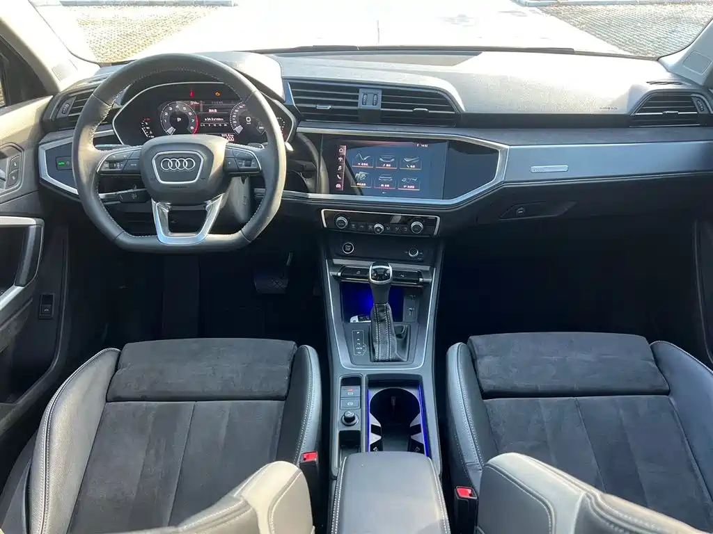 Audi Q3 2023 35 TFSI Fashion Dynamic (1.4T) фото 14
