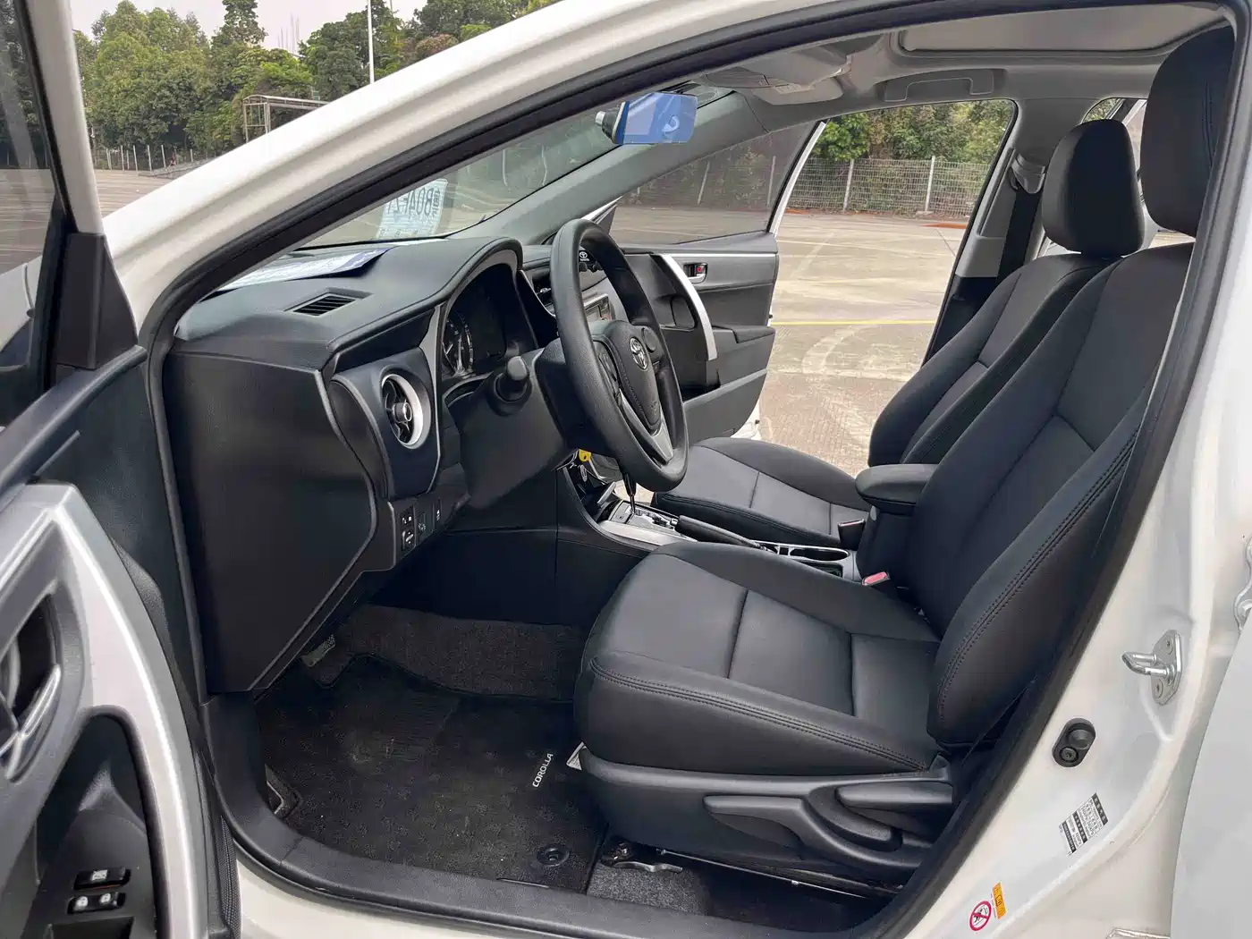 Toyota Corolla 2017 Facelift 1.2T S-CVT GL-i фото 5