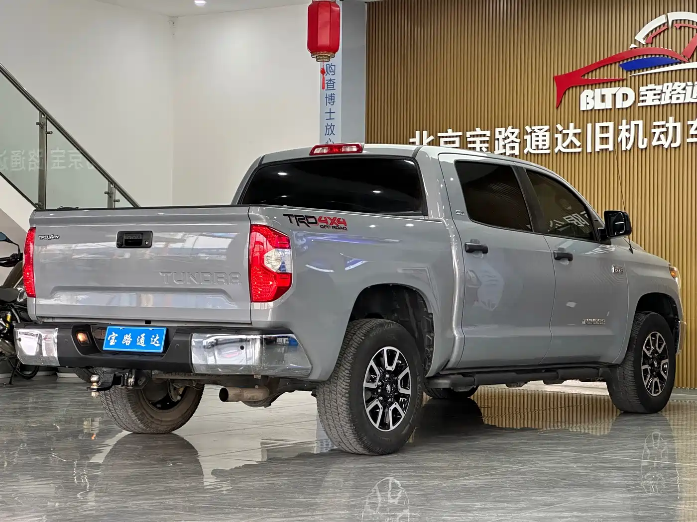 Toyota Tundra фото 5