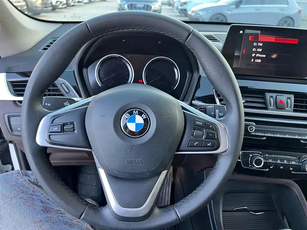 BMW X1 2022 sDrive20Li Fashion фото 17