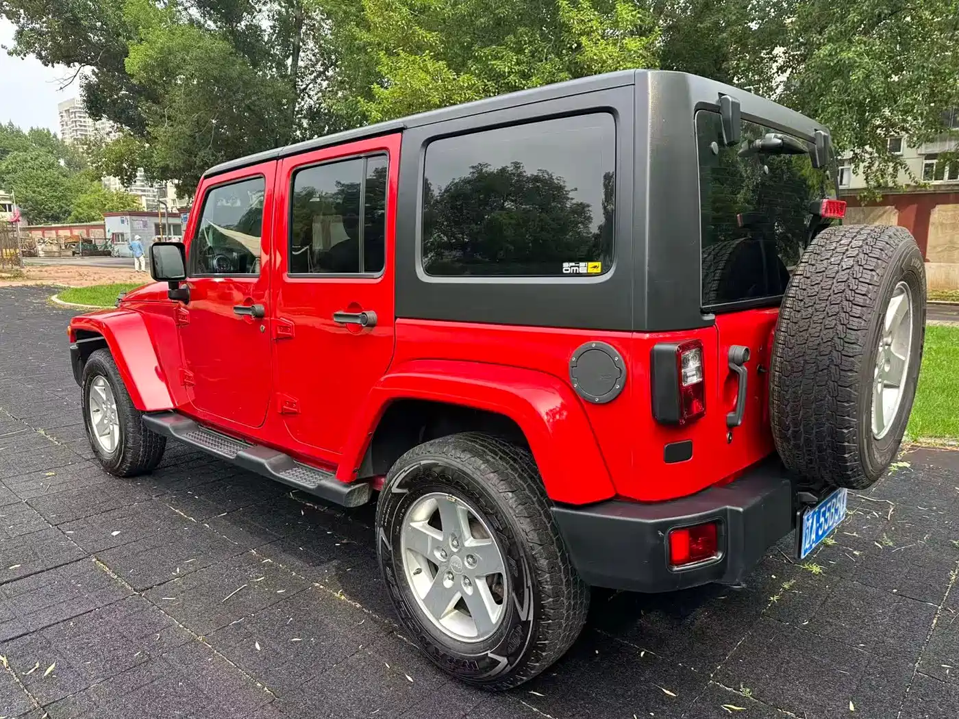 Photo 4 - Jeep Wrangler