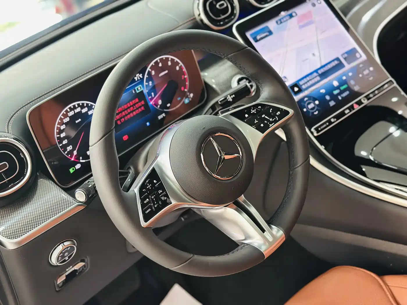 Mercedes-Benz GLC 2024 GLC 260 L 4MATIC Dynamic 5-seater фото 13