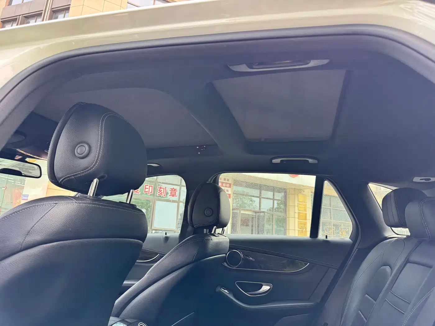 Mercedes-Benz GLC 2018 Facelift GLC 260 4MATIC Luxury фото 7