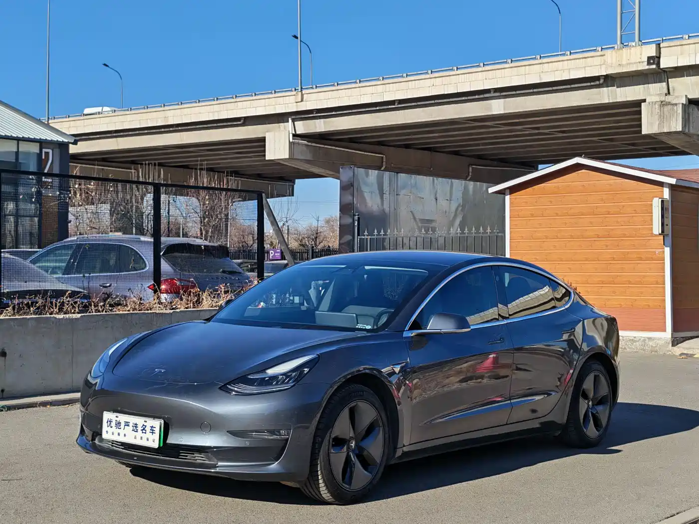 TESLA MODEL 3