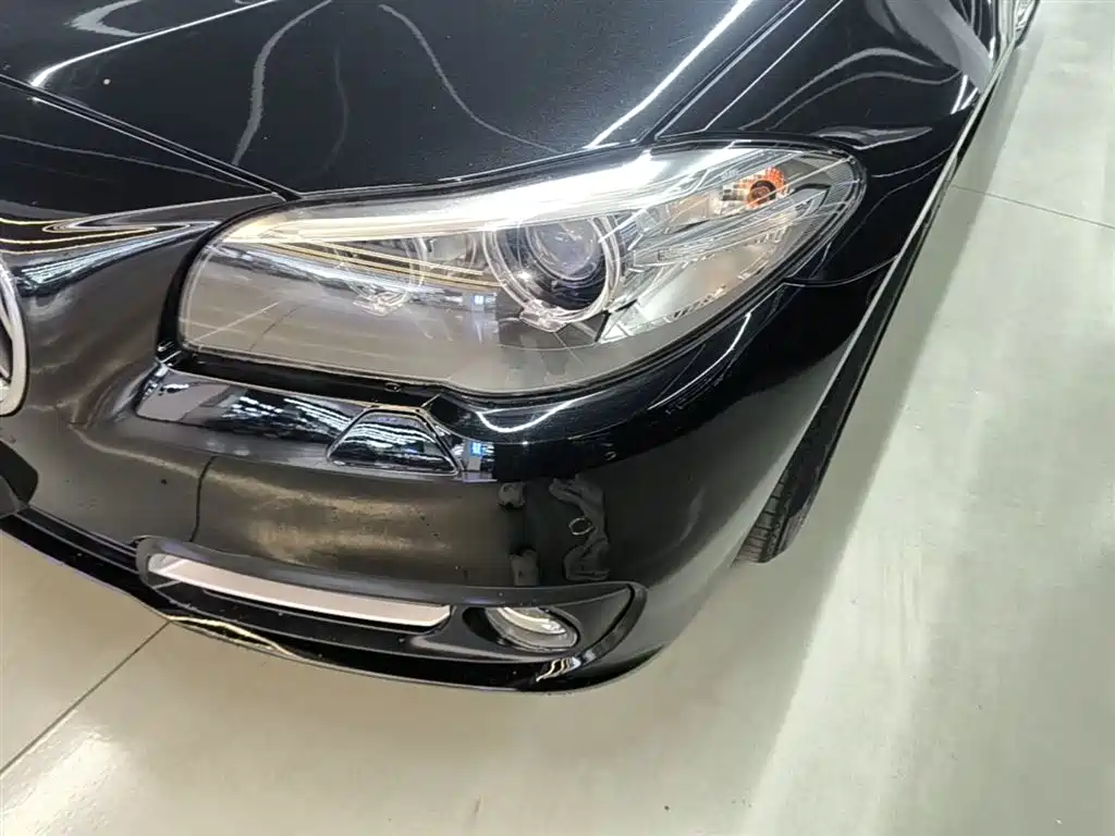 BMW 5 Series 2014 525Li Leading фото 24
