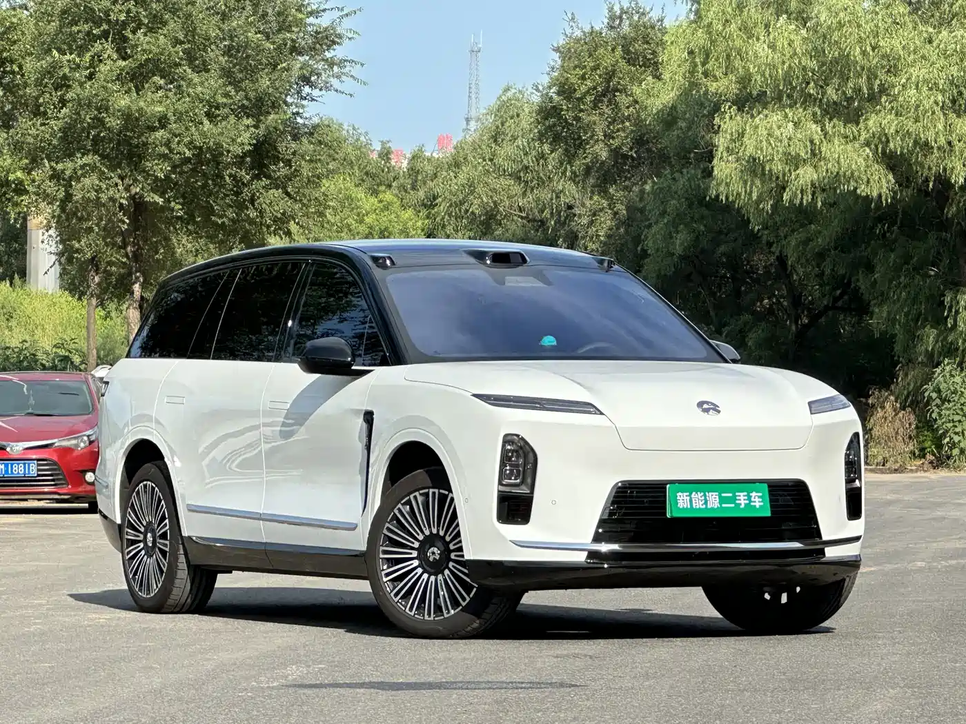 2026 NIO ES8