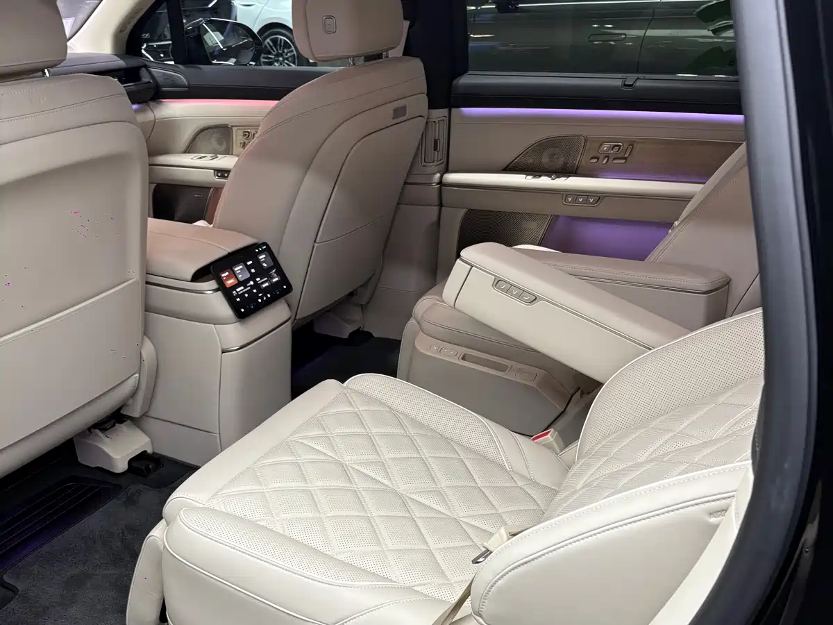 NIO ES8 2025 Model 6-Seat Executive Luxury Edition фото 10