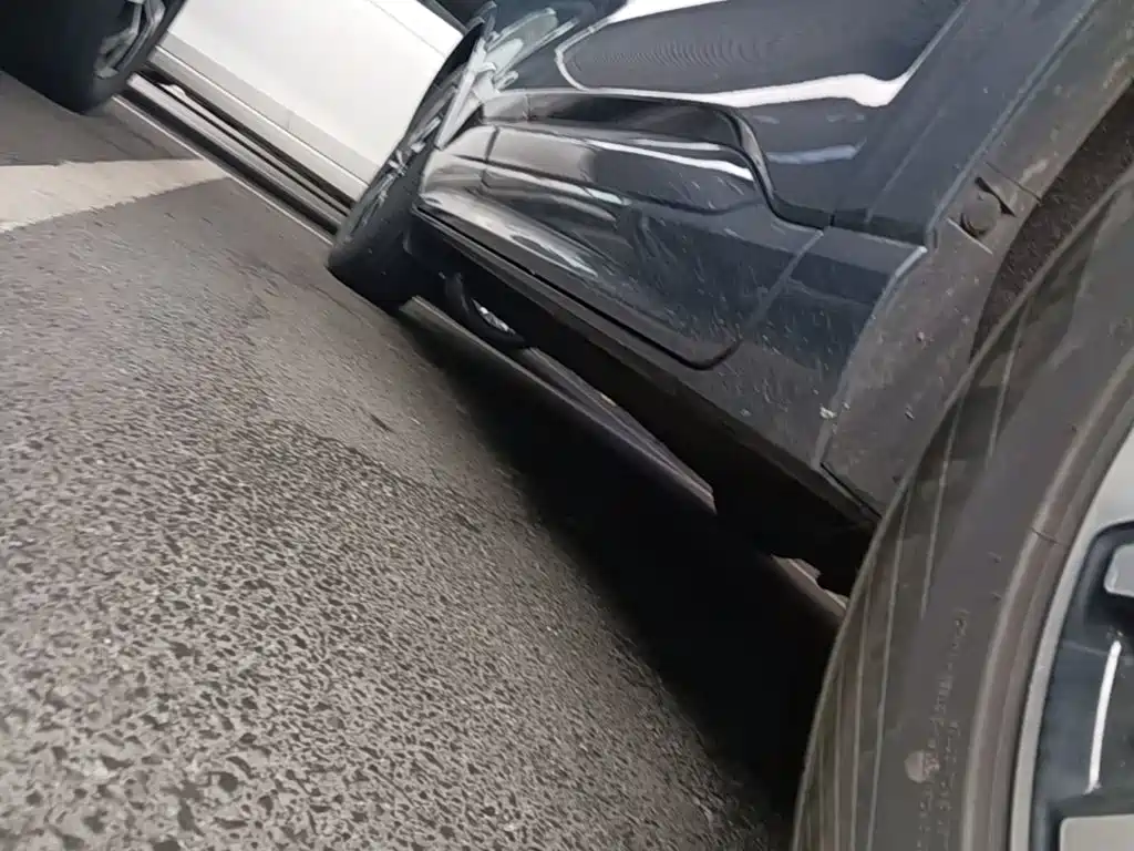 Фото 21 - Ford Escape