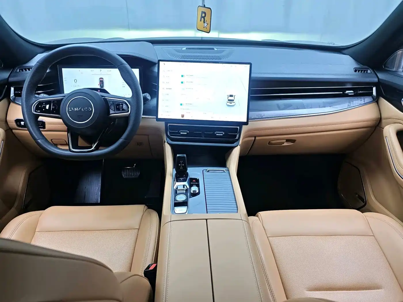 Lynk & Co 09 EM-P 2025 Model 2.0TD EM-P 4WD Max 5-Seater фото 3