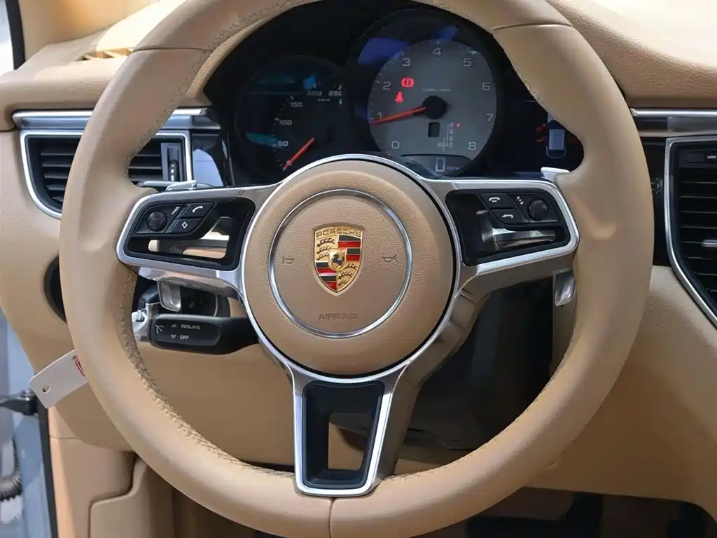 Porsche Macan 2016 Macan S 3.0T фото 6