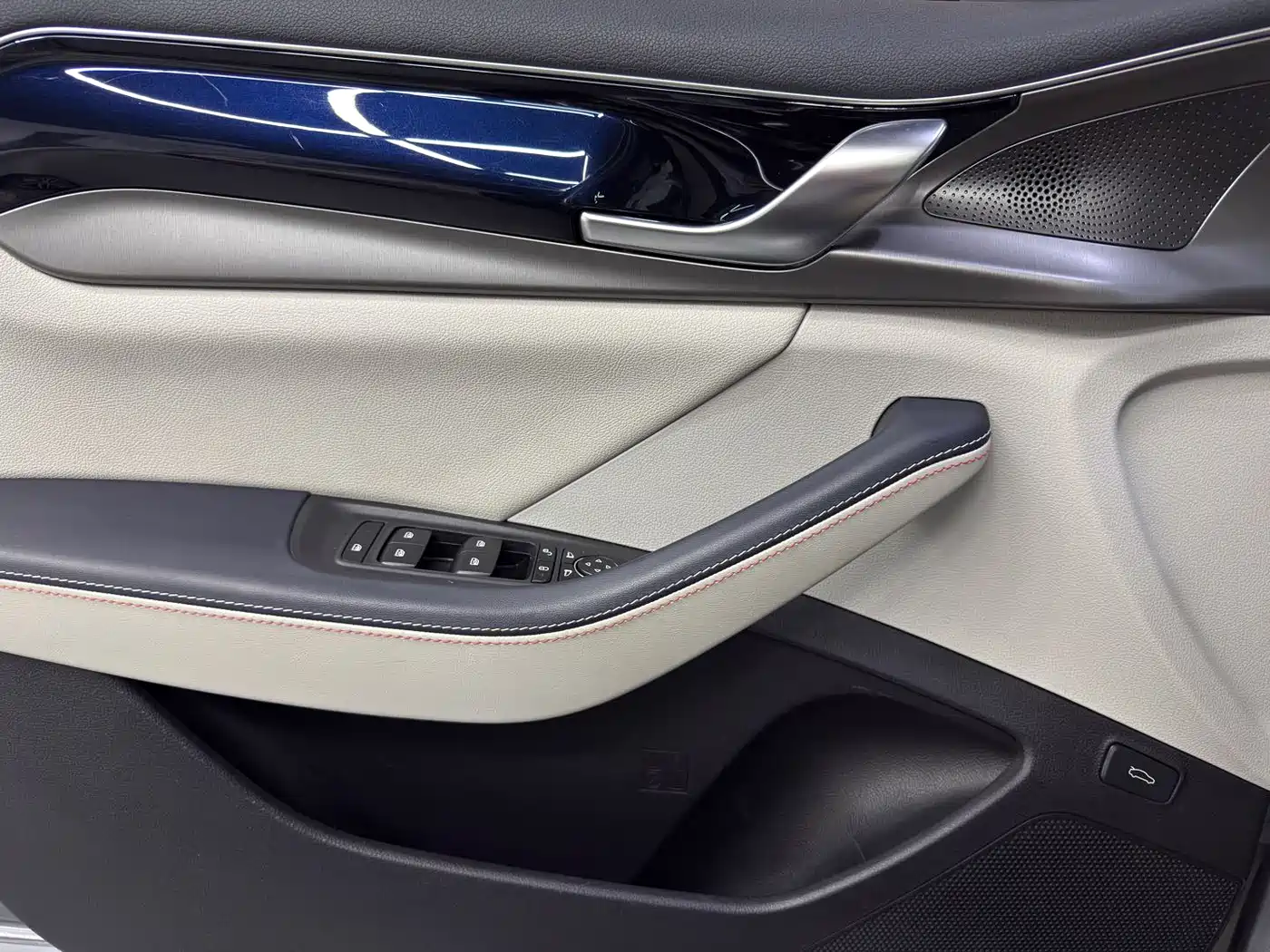 BYD Qin PLUS 2021 DM-i 55KM Flagship фото 17