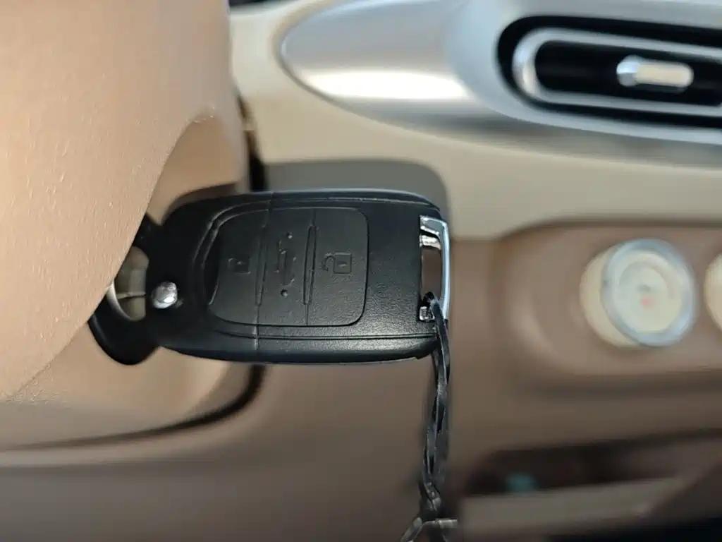 Wuling Motors Hongguang MINIEV 2026 2025 4-Door Advanced