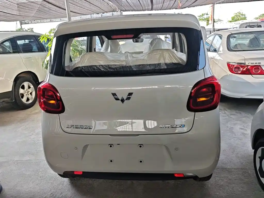 Wuling Motors Hongguang MINIEV 2026 2025 4-Door Advanced