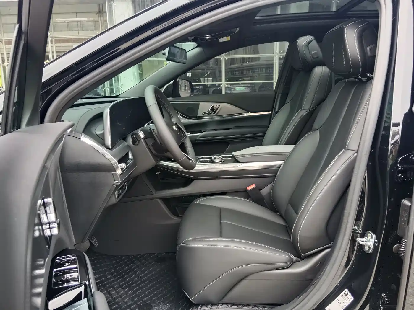 Cadillac XT5 2025 2.0T Luxury фото 9