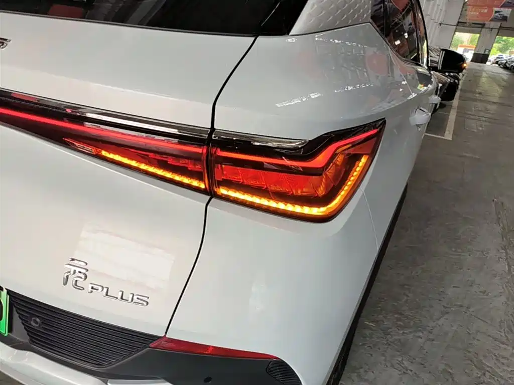 BYD Yuan PLUS 2024 Glory Edition 510KM Leading фото 8