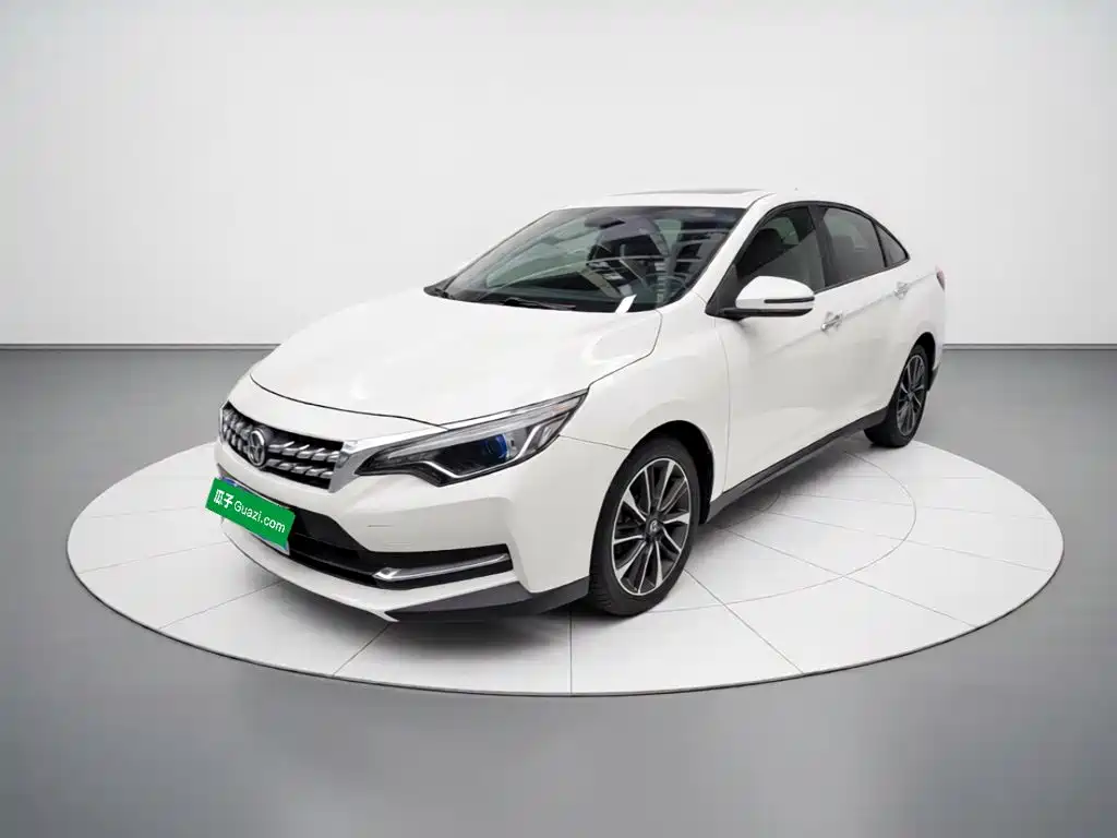 Venucia D60 2017 2018 1.6L CVT Smart Connection Luxury Edition