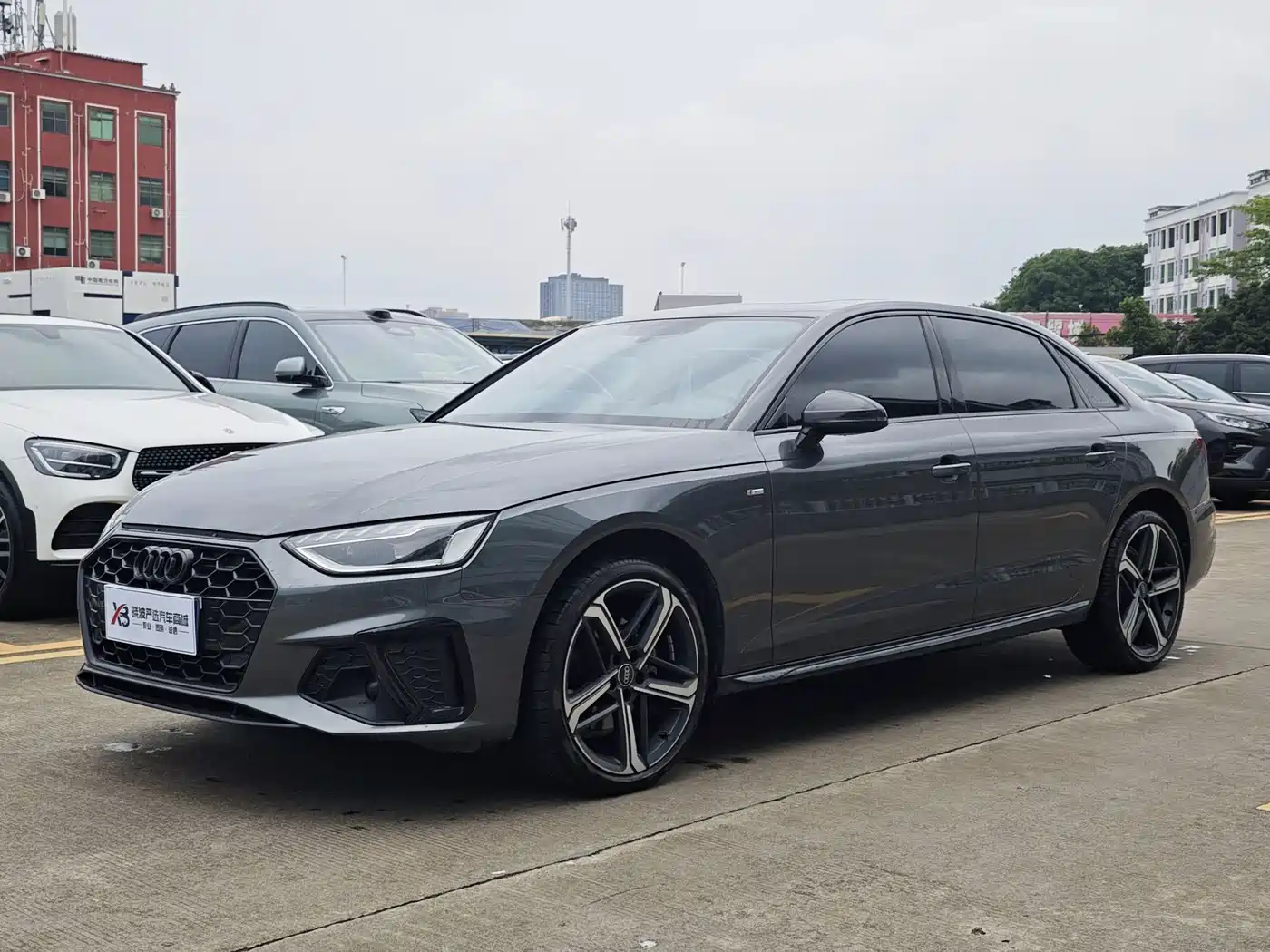 Audi A4L 2025 2 Million Celebration Edition 40 TFSI Luxury Dynamic