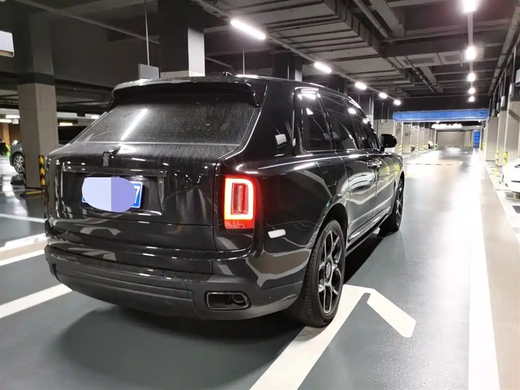 Rolls-Royce Cullinan 2023 2024 Black Badge