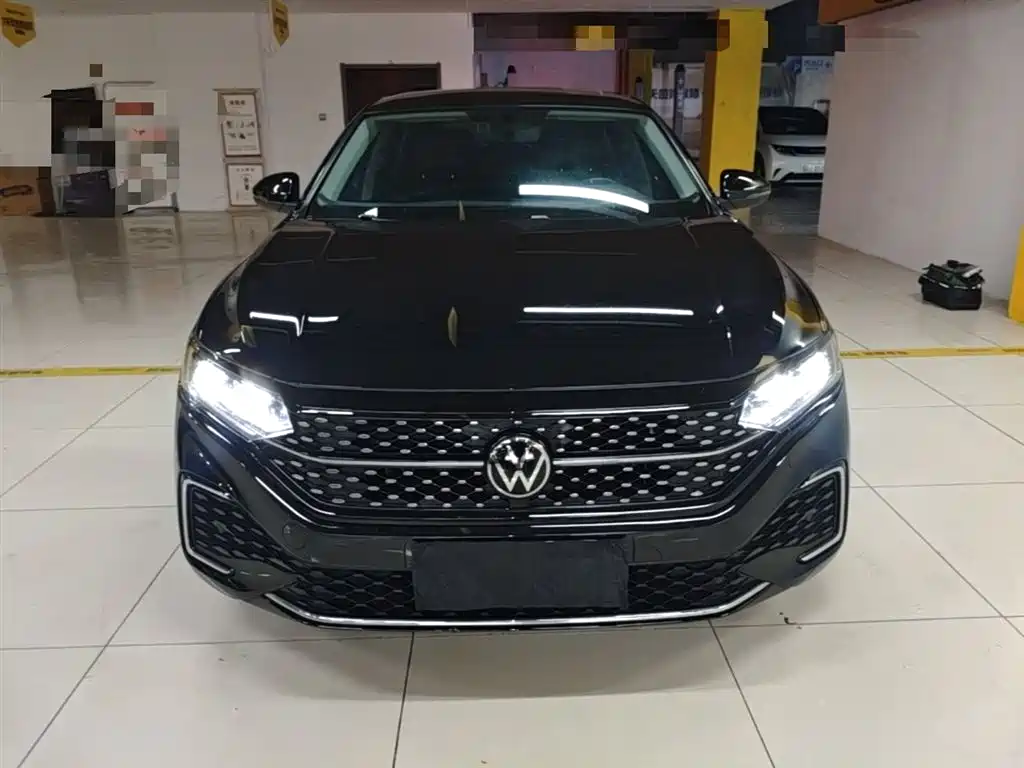 Volkswagen Passat 2024 330TSI Starlight Elite Edition фото 3