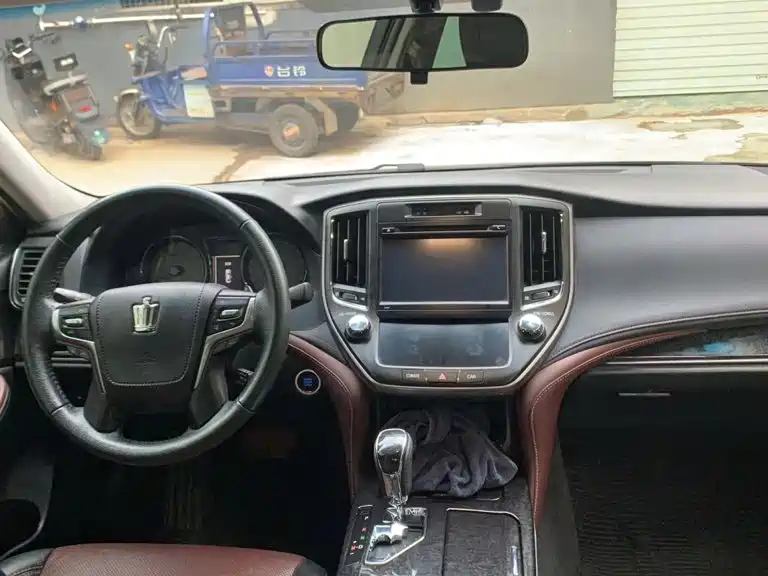 2019 Toyota Crown