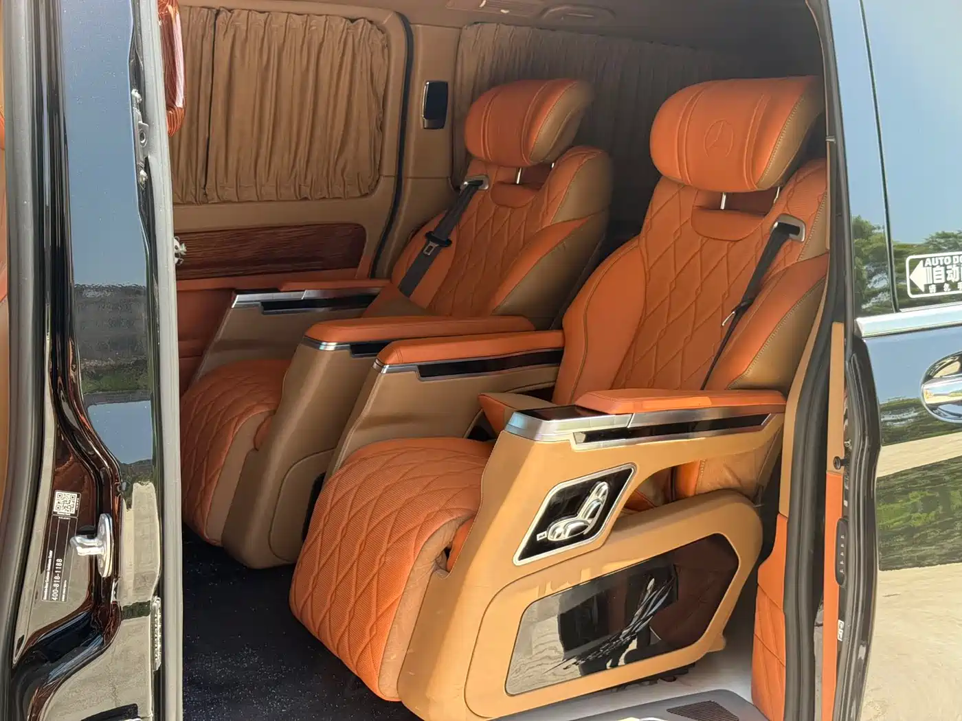 Mercedes-Benz Vito 2023 2.0T Business 7-Seater фото 13