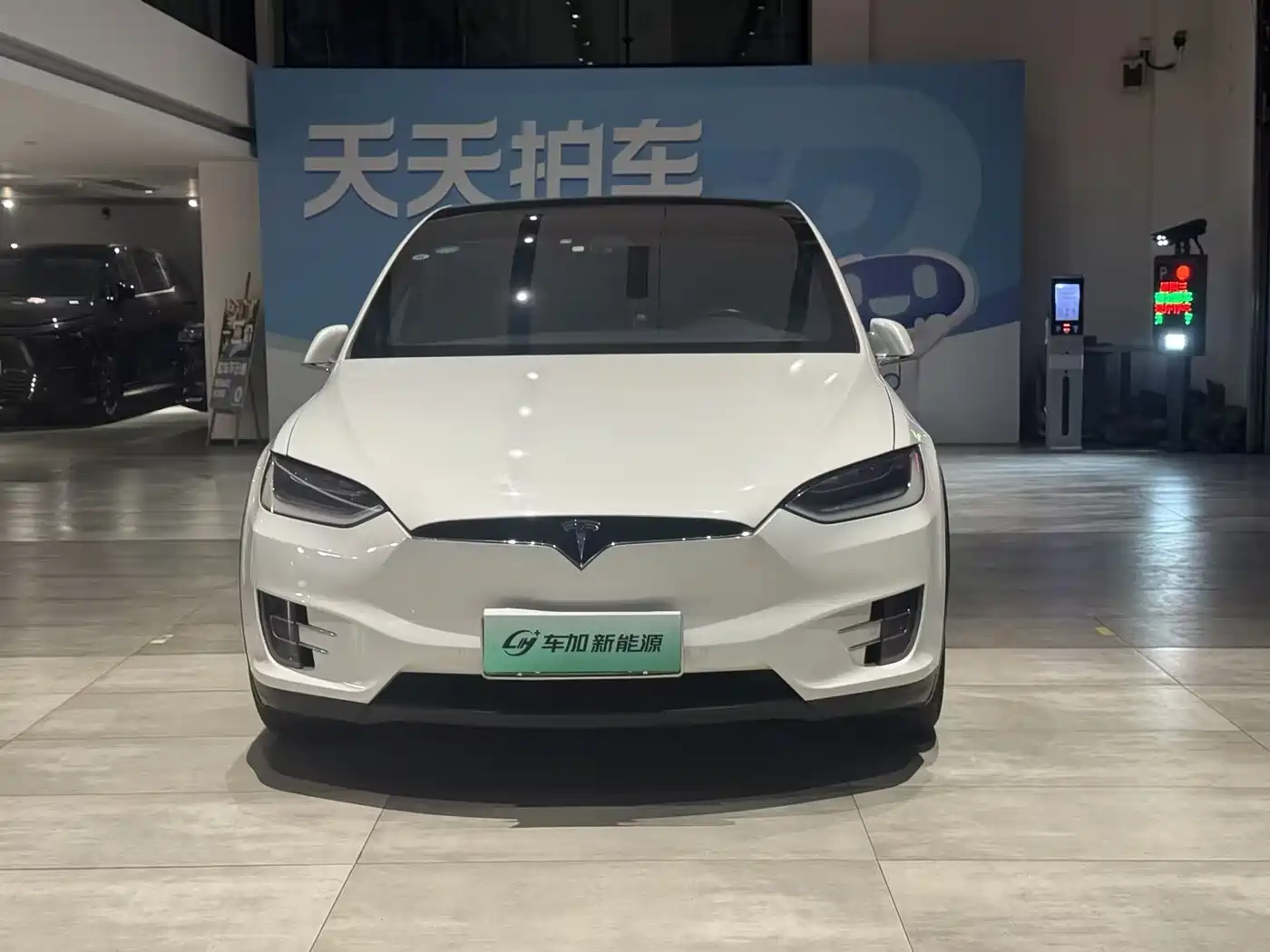 TESLA MODEL X