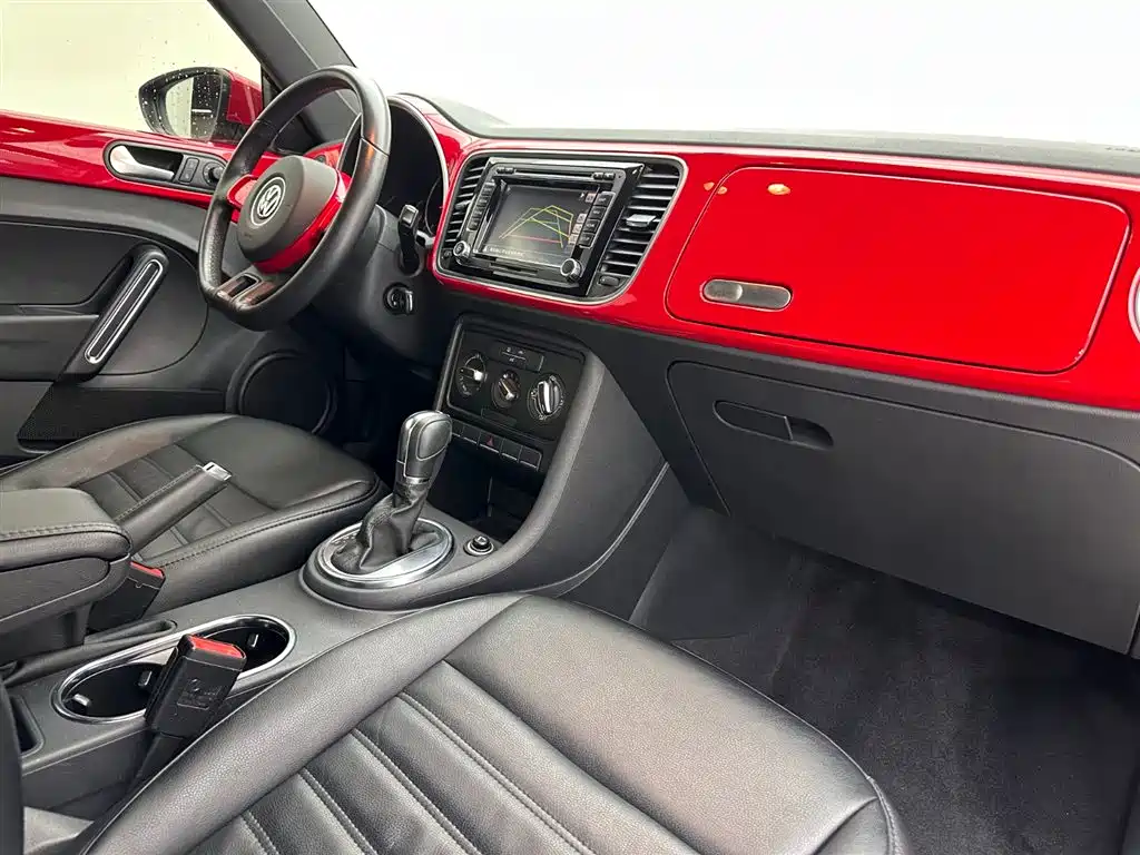 Volkswagen Beetle 2014 1.4TSI Fashion Edition фото 18