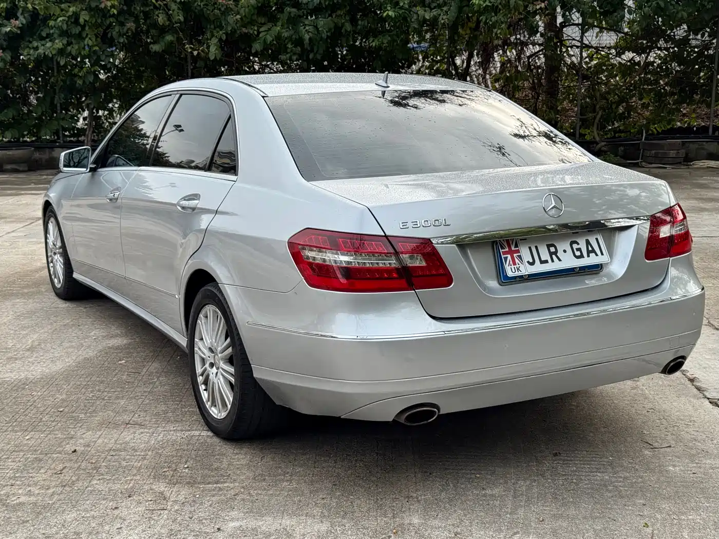 Mercedes-Benz E-Class 2012 E 300 L Elegance Model фото 9