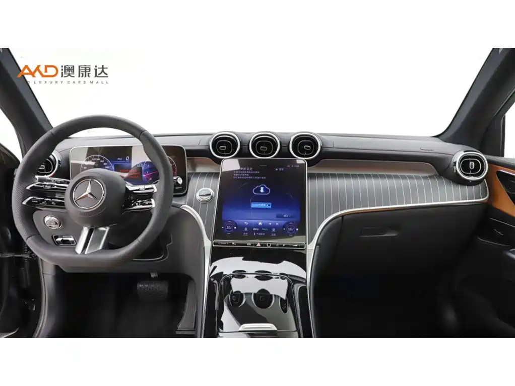 Mercedes-Benz GLC 2023 Facelift GLC 260 L 4MATIC Luxury 5-Seater фото 5