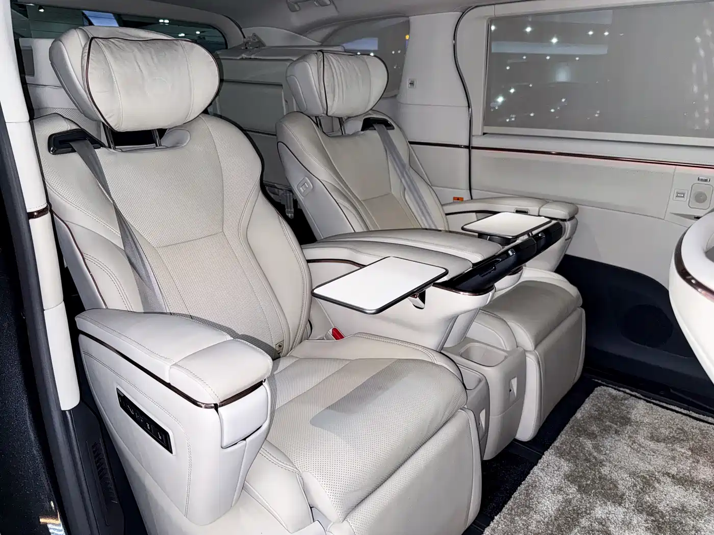 Lexus LM 2023 500h 6-Seater Prestige Edition фото 29