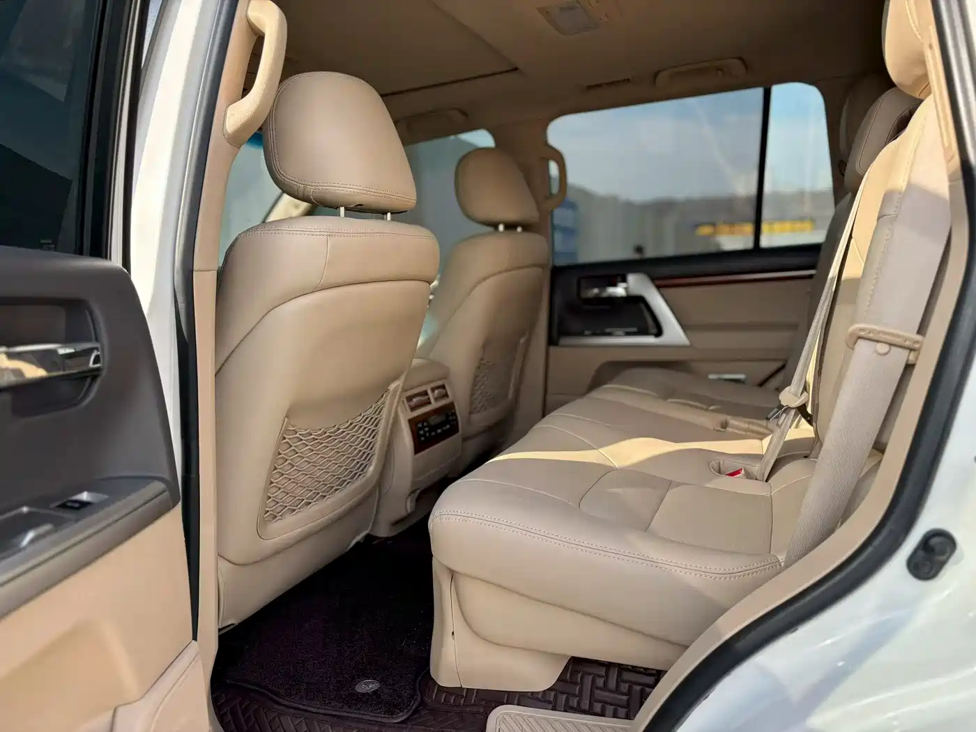 Toyota Land Cruiser 2012 4.0L Automatic VX фото 6
