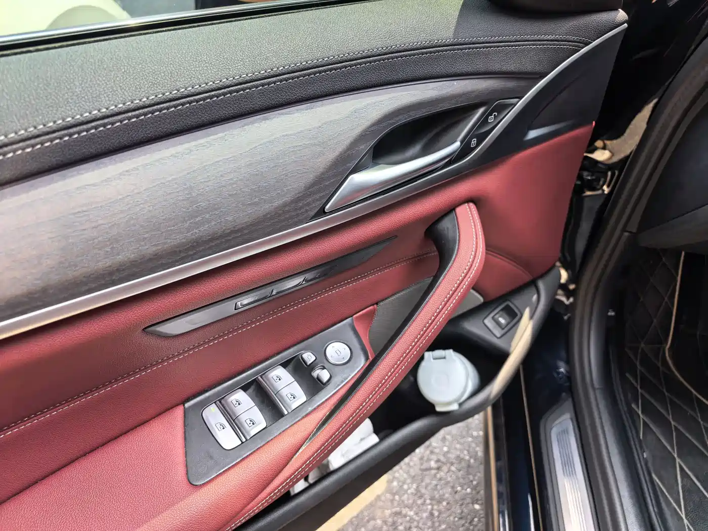BMW 5 Series 2023 Facelift 530Li Leading M Sport Package фото 10