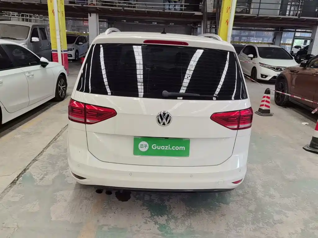 صورة 6 - Volkswagen Touran