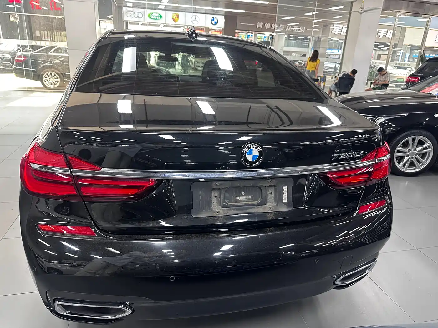 BMW 7 Series 2018 730Li Leading Type M Sport Package фото 12