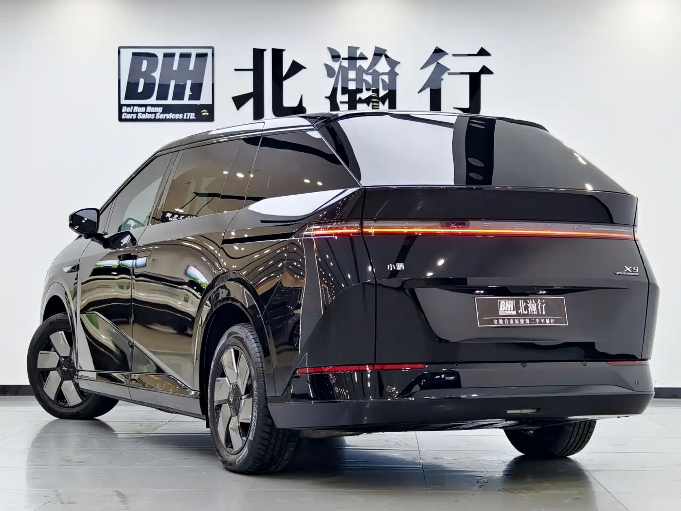 XPeng X9 2024 640 AWD High Performance Max фото 6