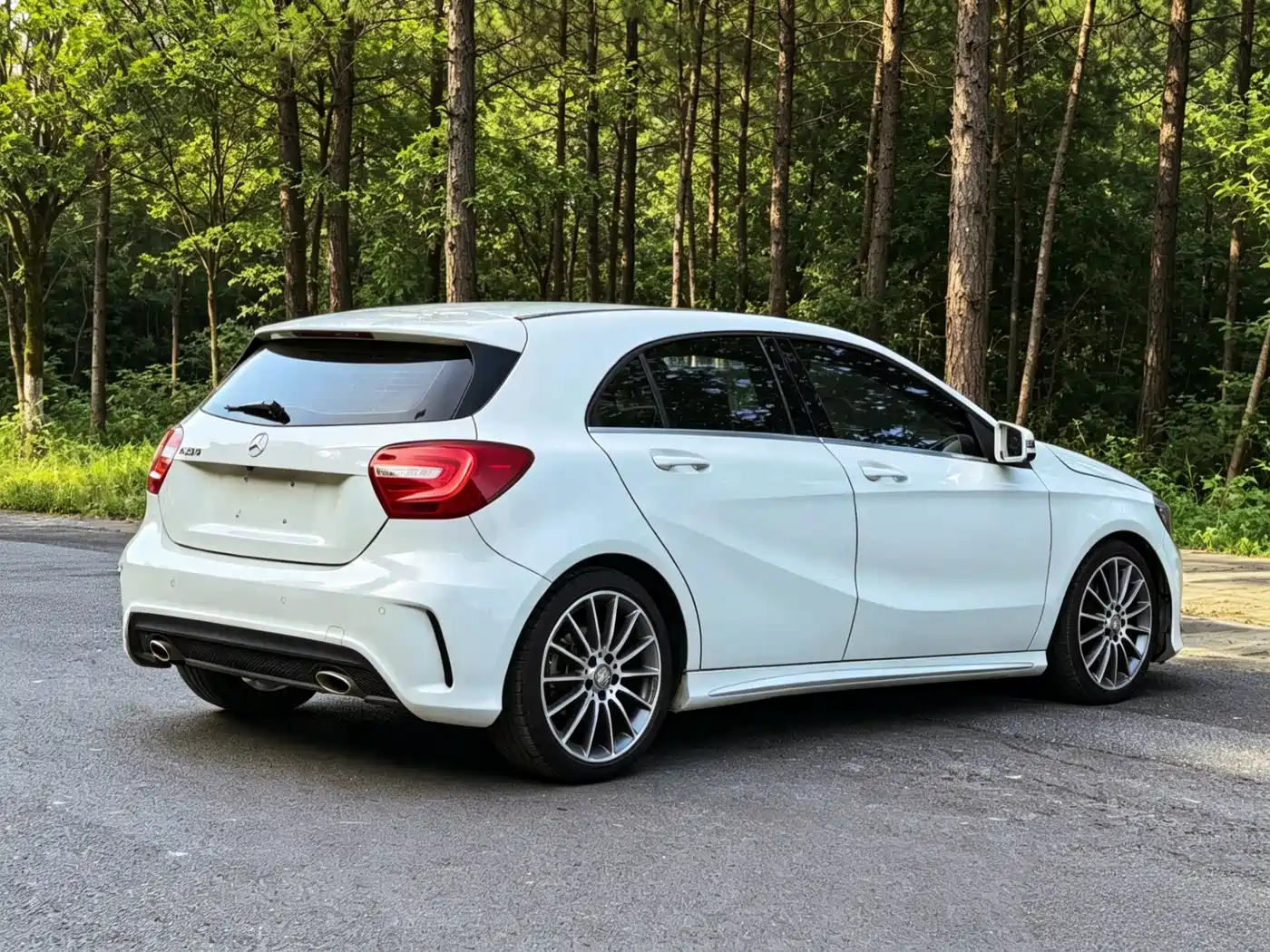 Mercedes-Benz A-Class (Import) 2015 A 200 Sport фото 6