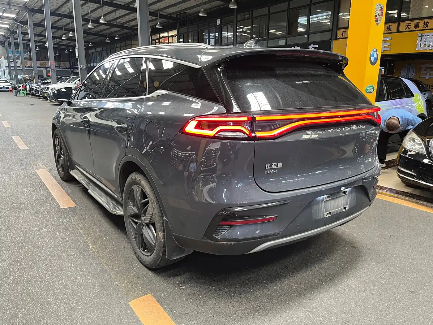 BYD Tang New Energy 2023 Model DM-i Champion Edition 112KM Honor фото 4