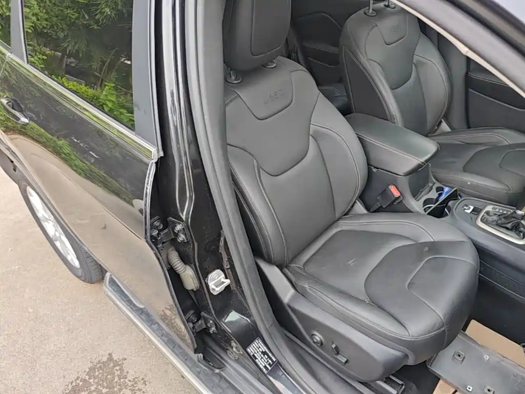 Jeep Cherokee 2018 2017 2.4L Leading Smart Edition