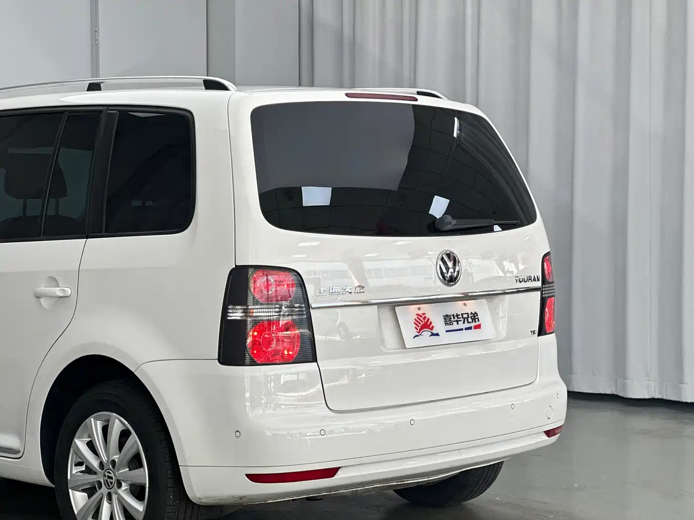 Volkswagen Touran 2015 1.4T DSG Flagship Edition 5-seater фото 12