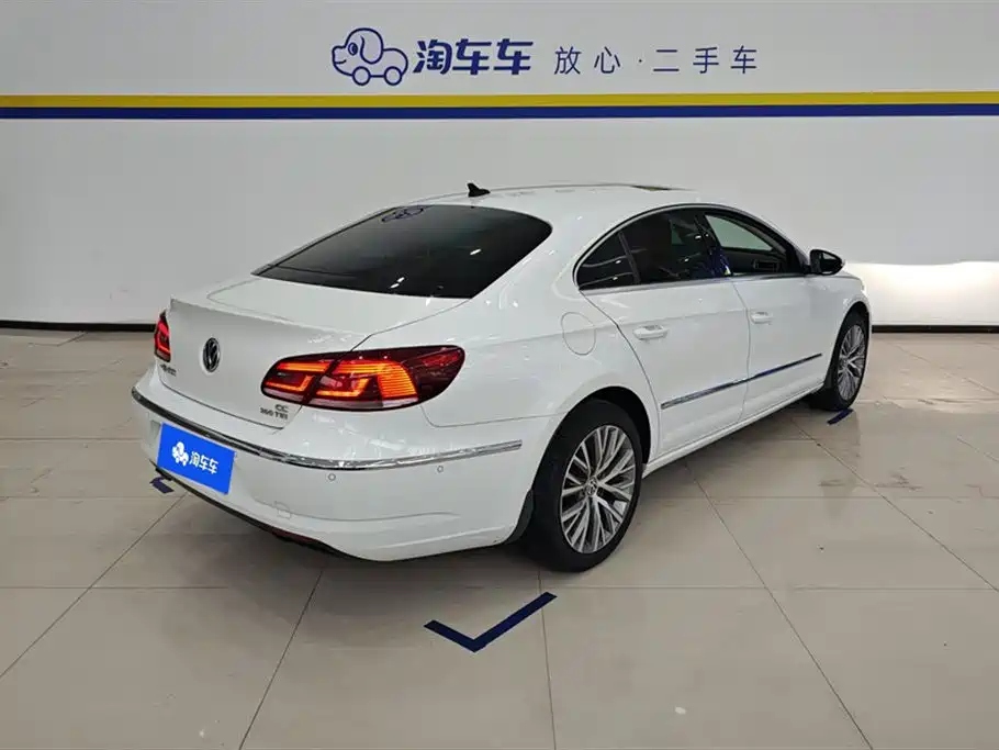 Volkswagen FAW-Volkswagen CC 2018 1.8TSI Luxury фото 3