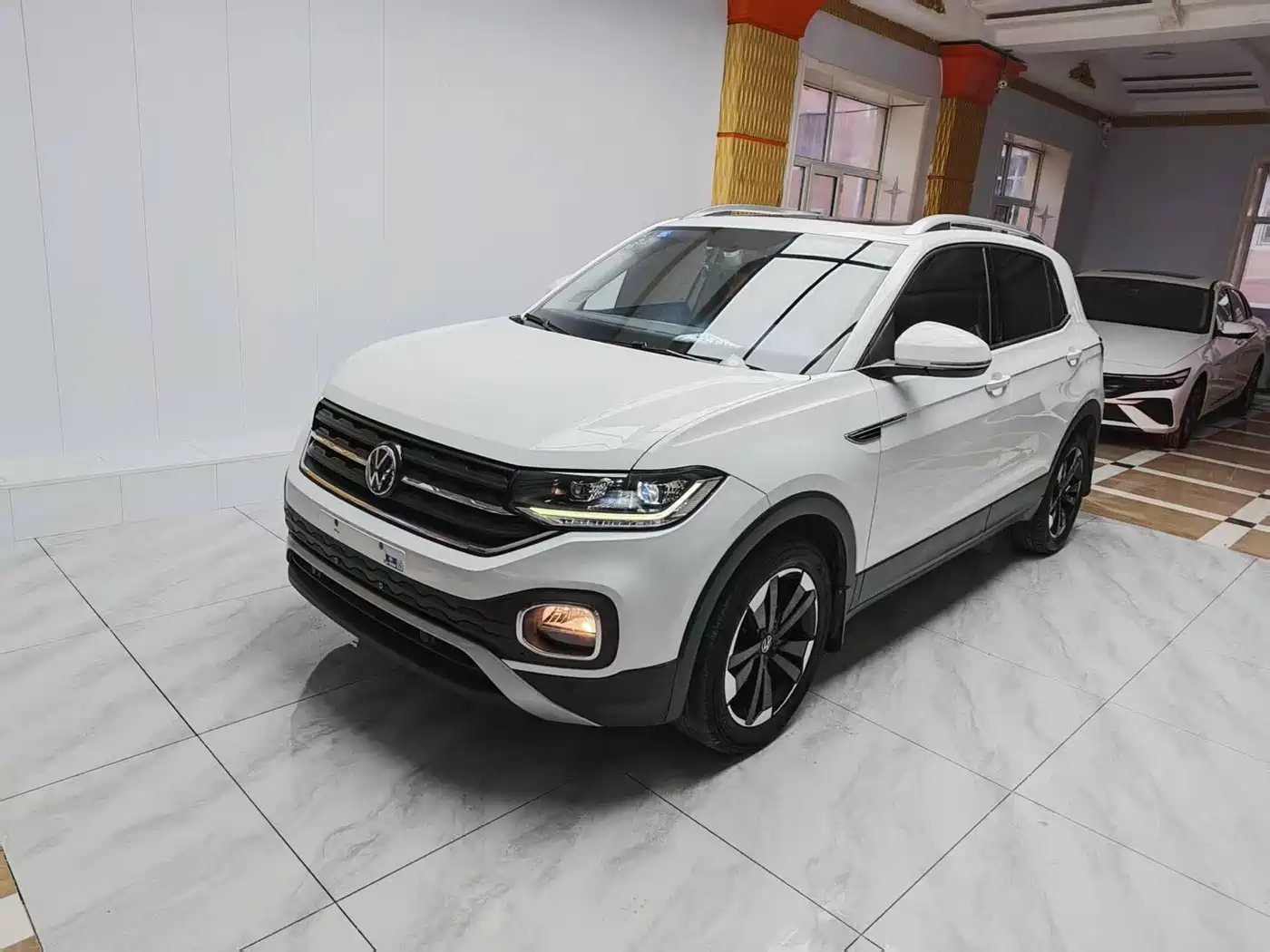 VOLKSWAGEN EXPLORING THE SHADOW