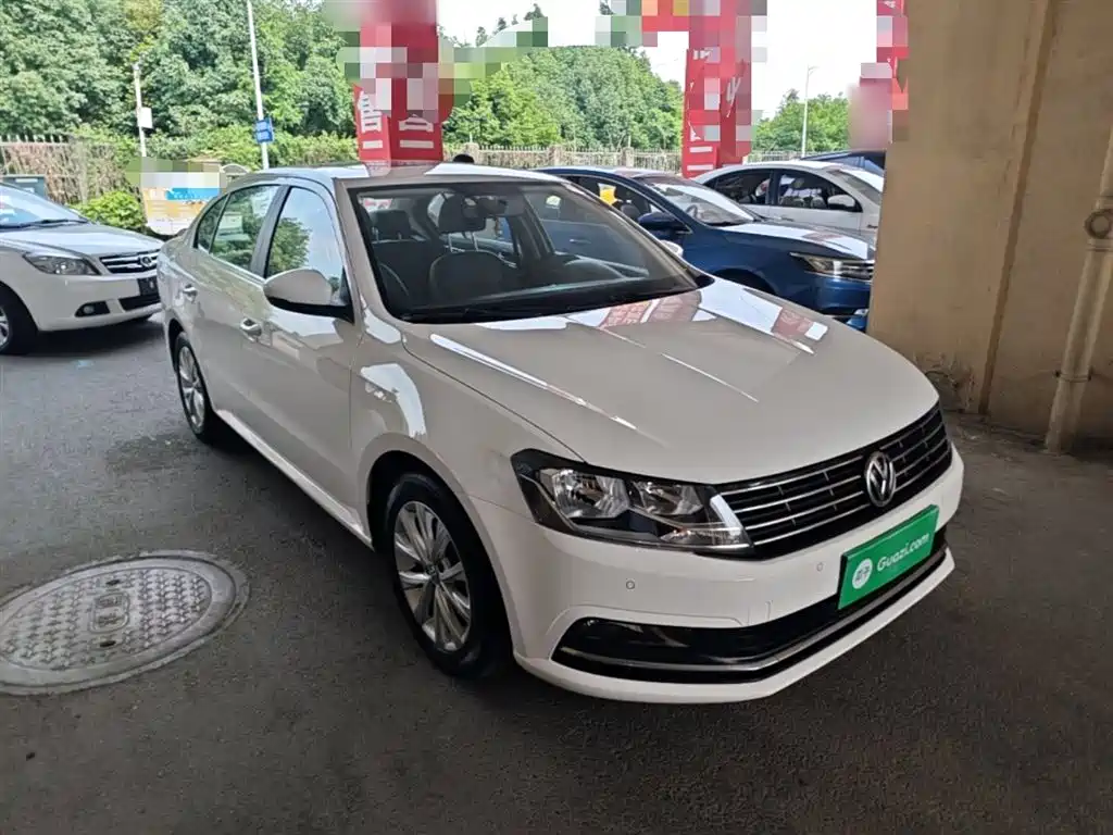 Volkswagen Lavida 2017 1.6L Automatic Comfort Edition фото 4