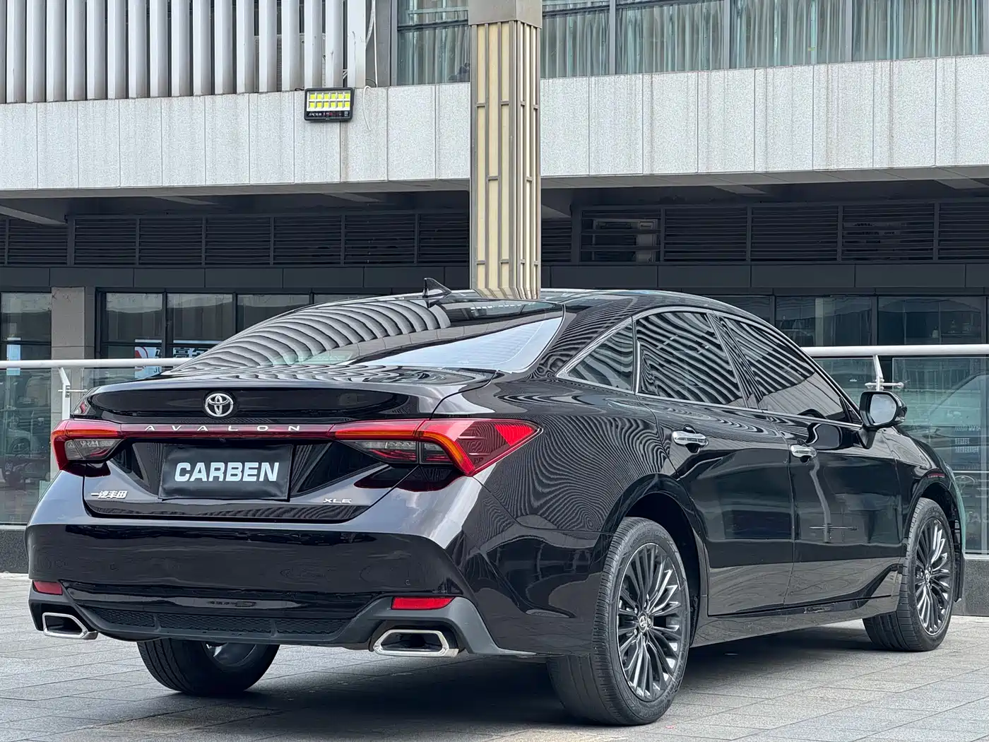 Toyota Avalon 2022 2.0L XLE Premium фото 7