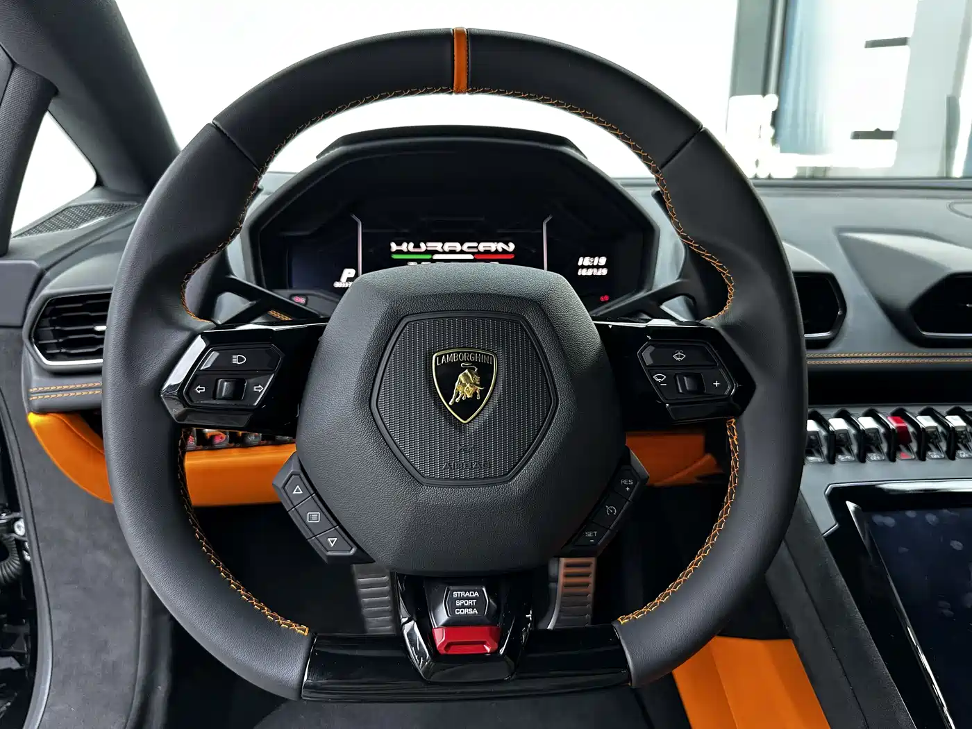 LAMBORGHINI HURACÁN