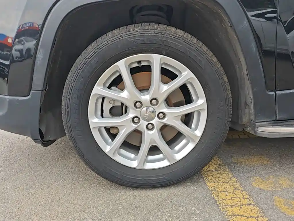 Jeep Cherokee 2018 2017 2.4L Leading Smart Edition