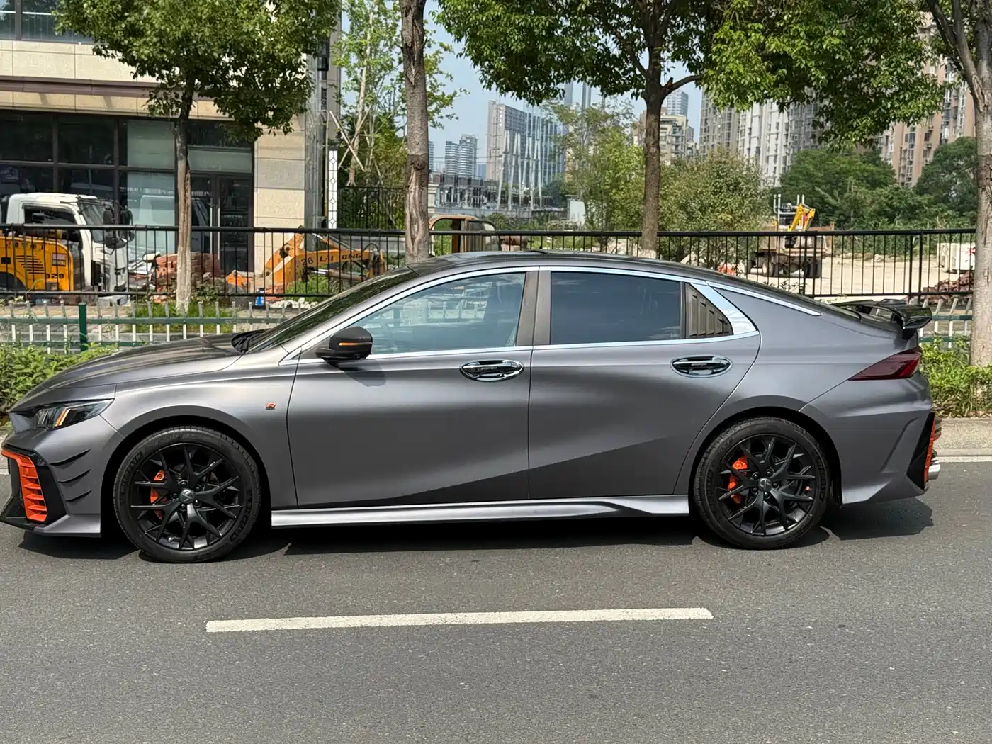 GAC Trumpchi Trumpchi Emkoo 2022 270T DCT J16 R-style Track Edition фото 8