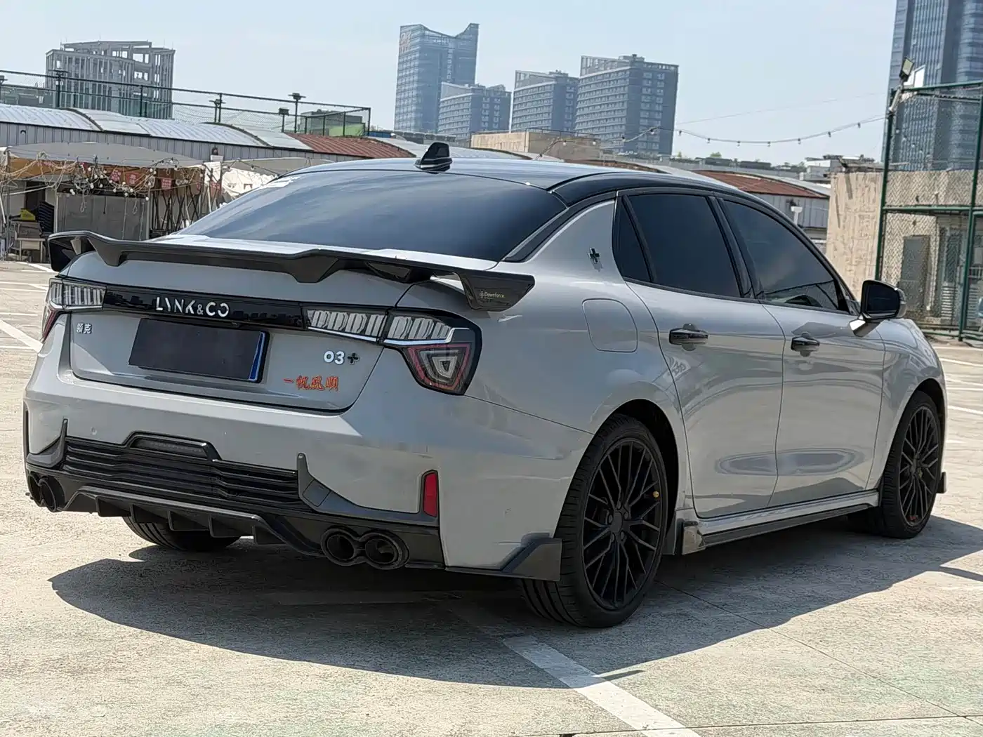 Lynk & Co 03 2020 03+ 2.0TD Auto Performance Package Edition фото 6